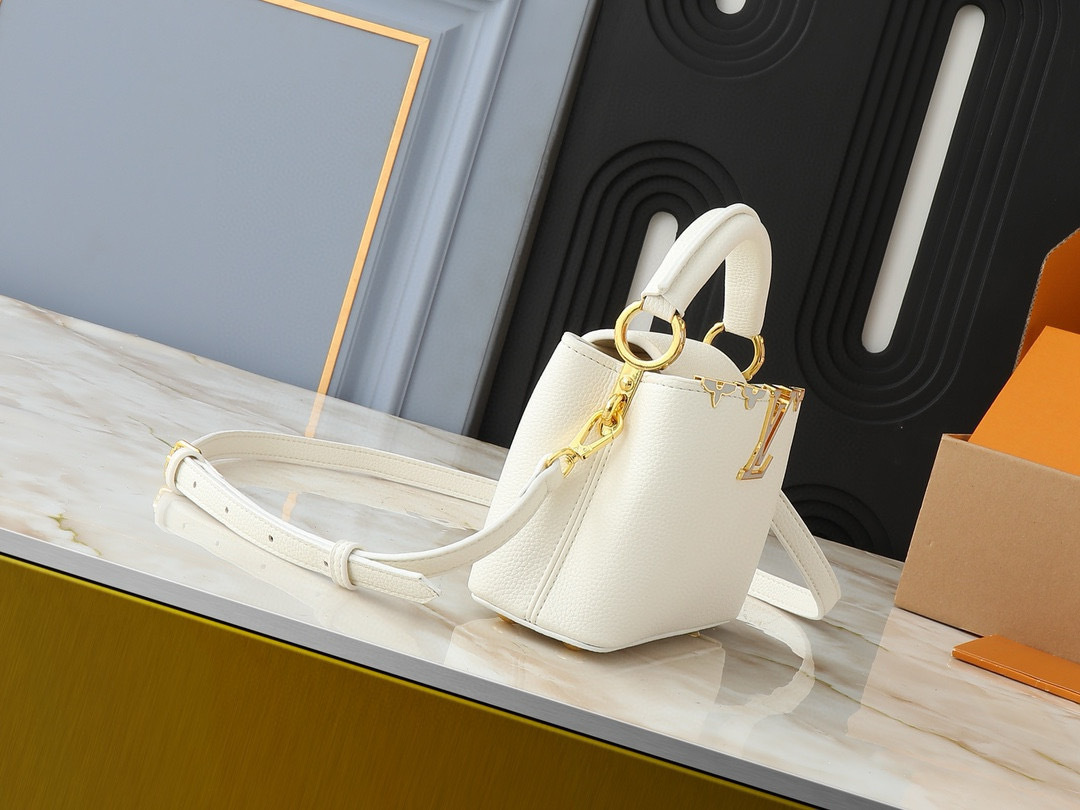 Louis Vuitton LV Capucines BB Handle Bag M25404 - Image 5