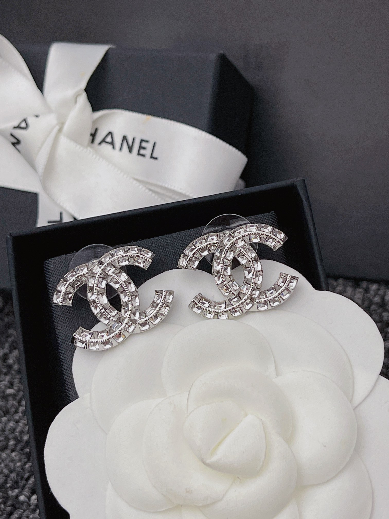 Chanel CC Earrings - Image 6