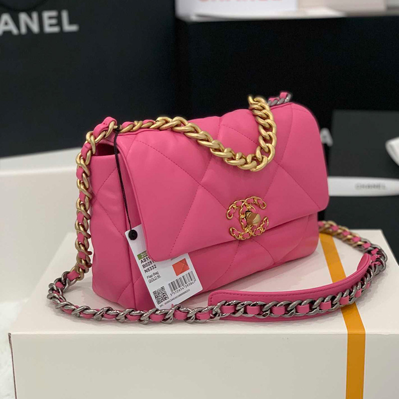Chanel Handbag 19 - Image 3