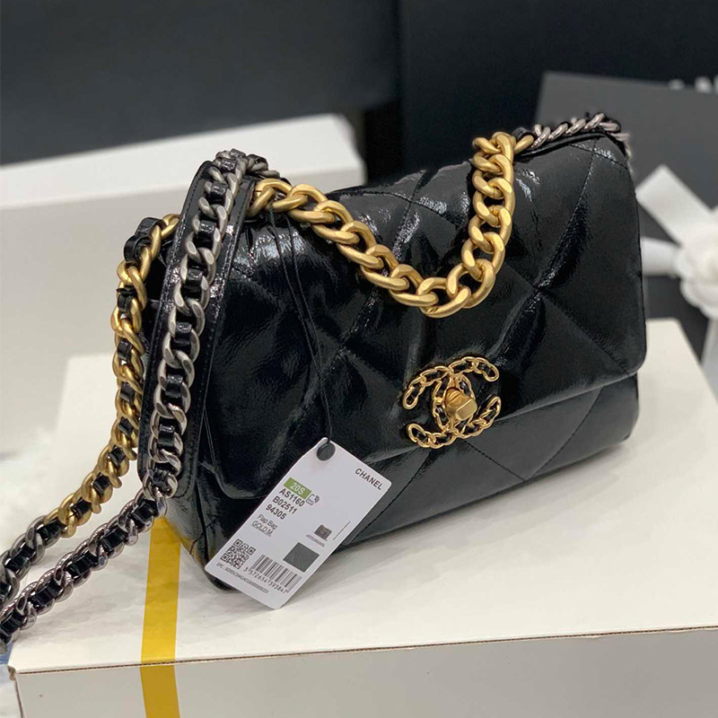 Chanel Handbag 19 - Image 4