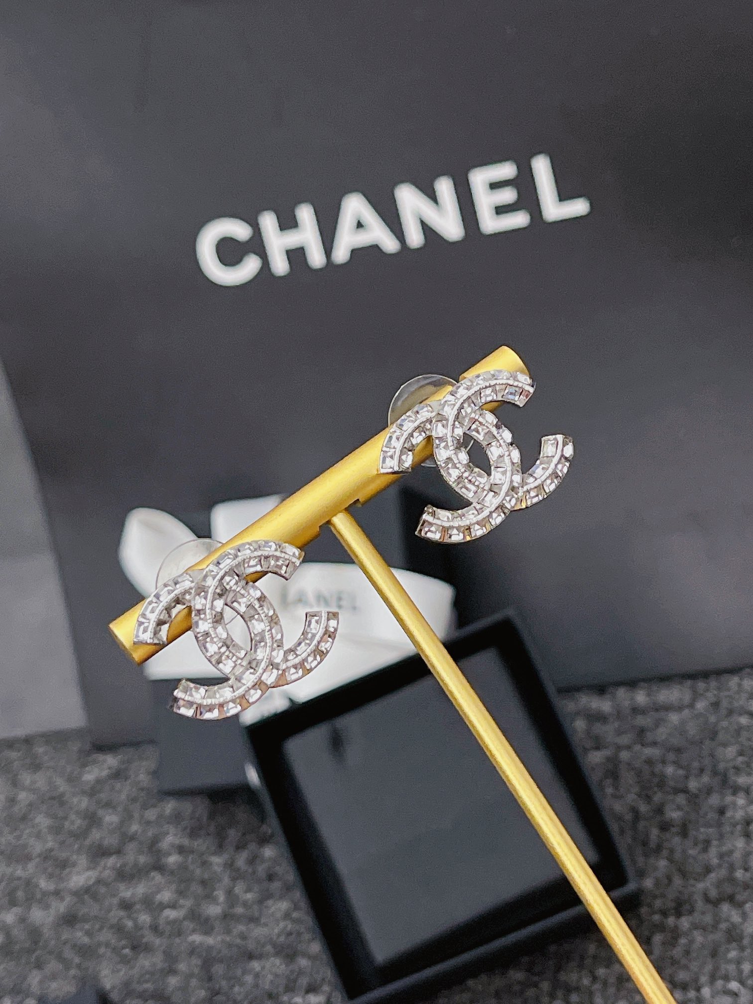 Chanel CC Earrings - Image 7