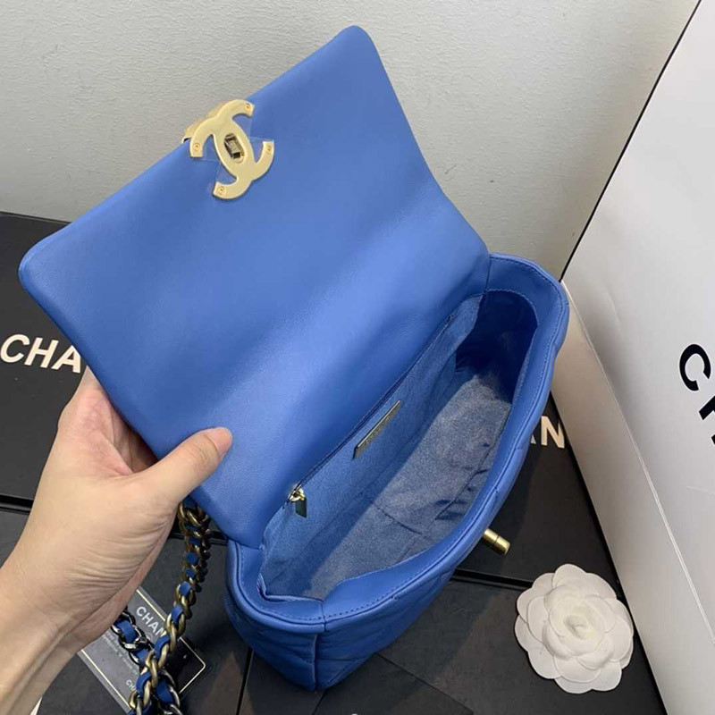 Chanel Handbag 19 - Image 6