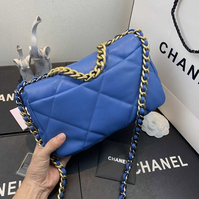 Chanel Handbag 19 - Image 7