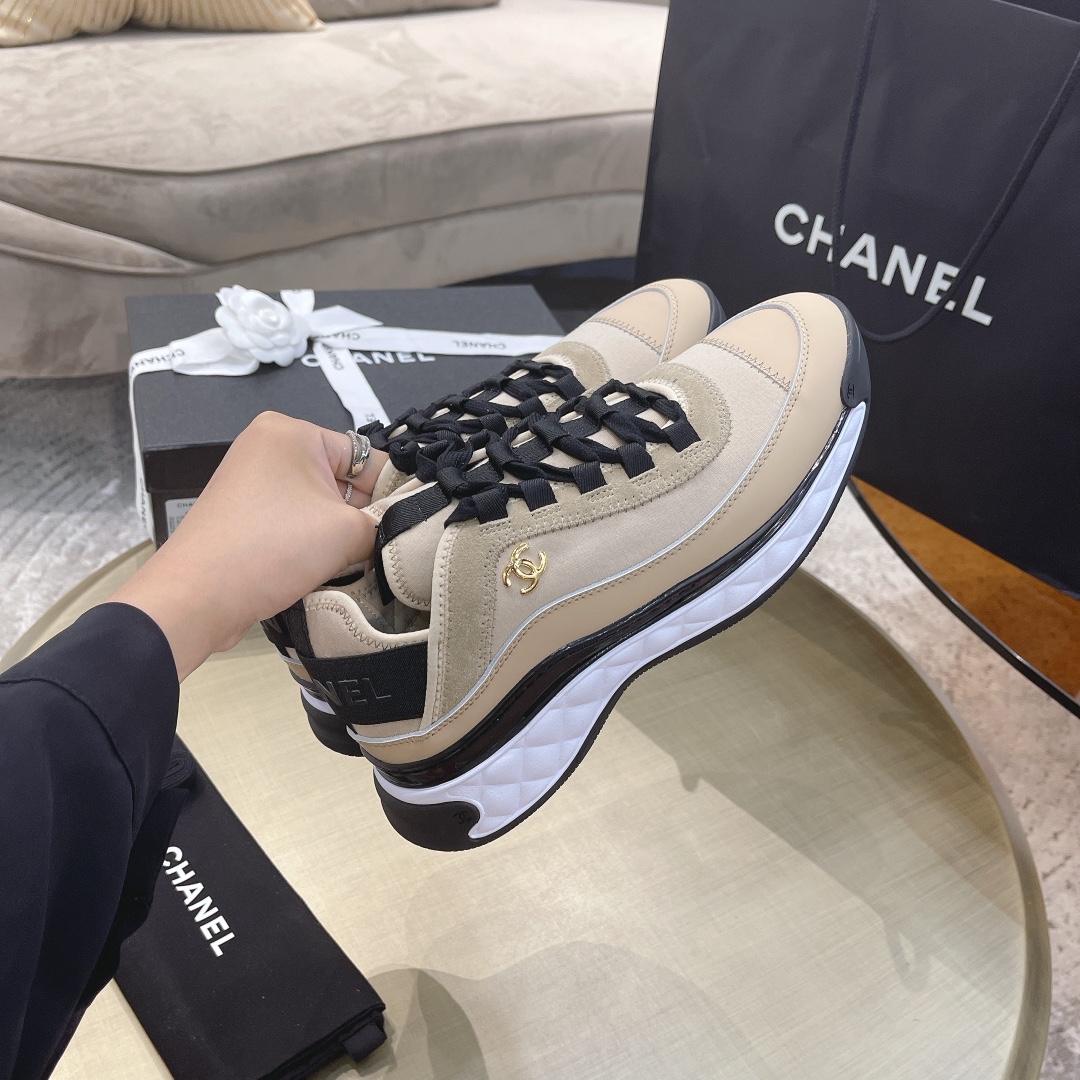 Chanel Logo Low Top Sneakers Ivory G35617 - Image 5