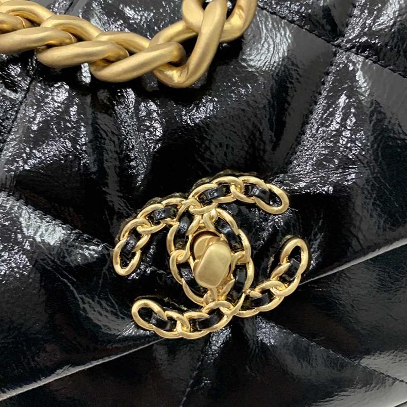Chanel Handbag 19 - Image 8