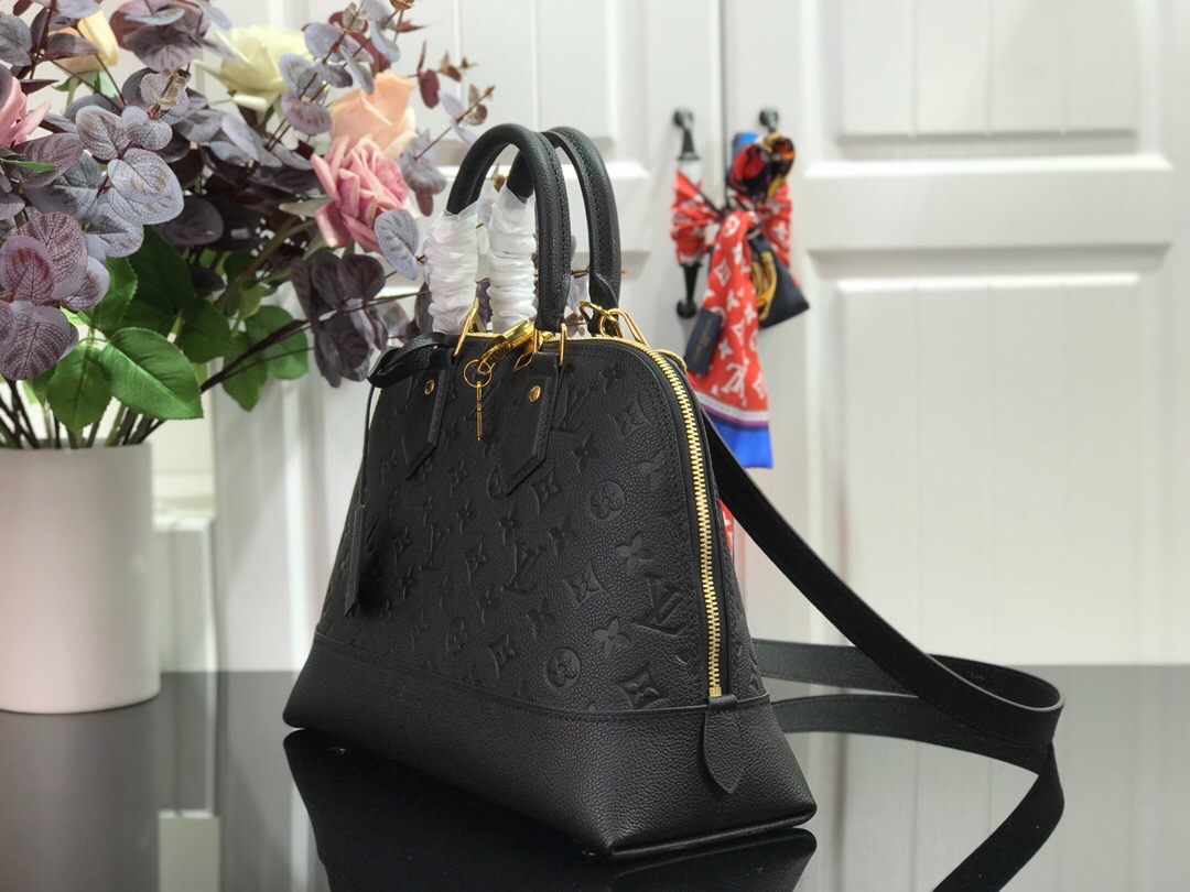 Louis Vuitton Coussin Mm 34Cm Khaki M20568 - Image 3