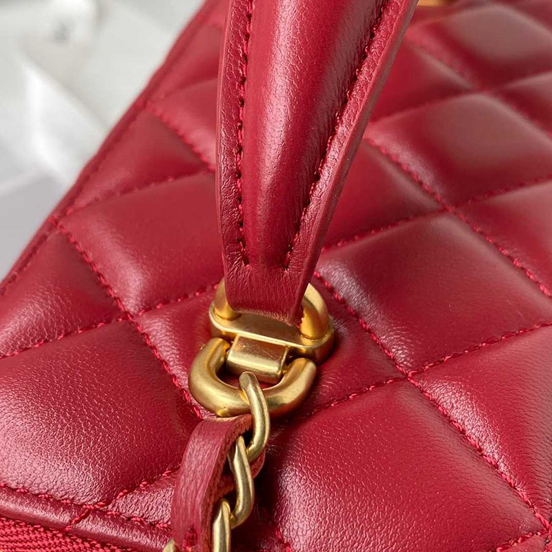 Chanel Vanity With Chain - Image 8