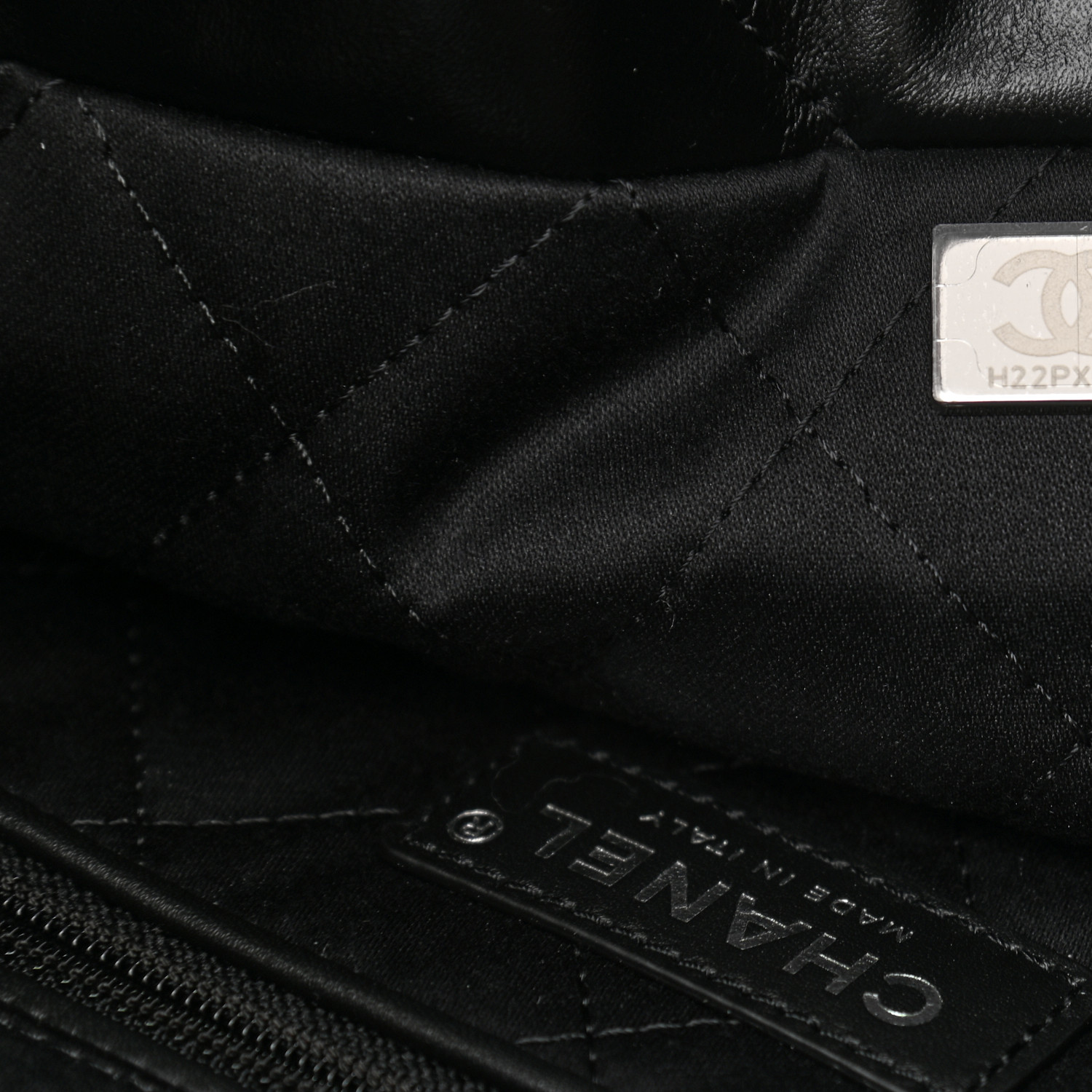 Small 22 Black - Image 7