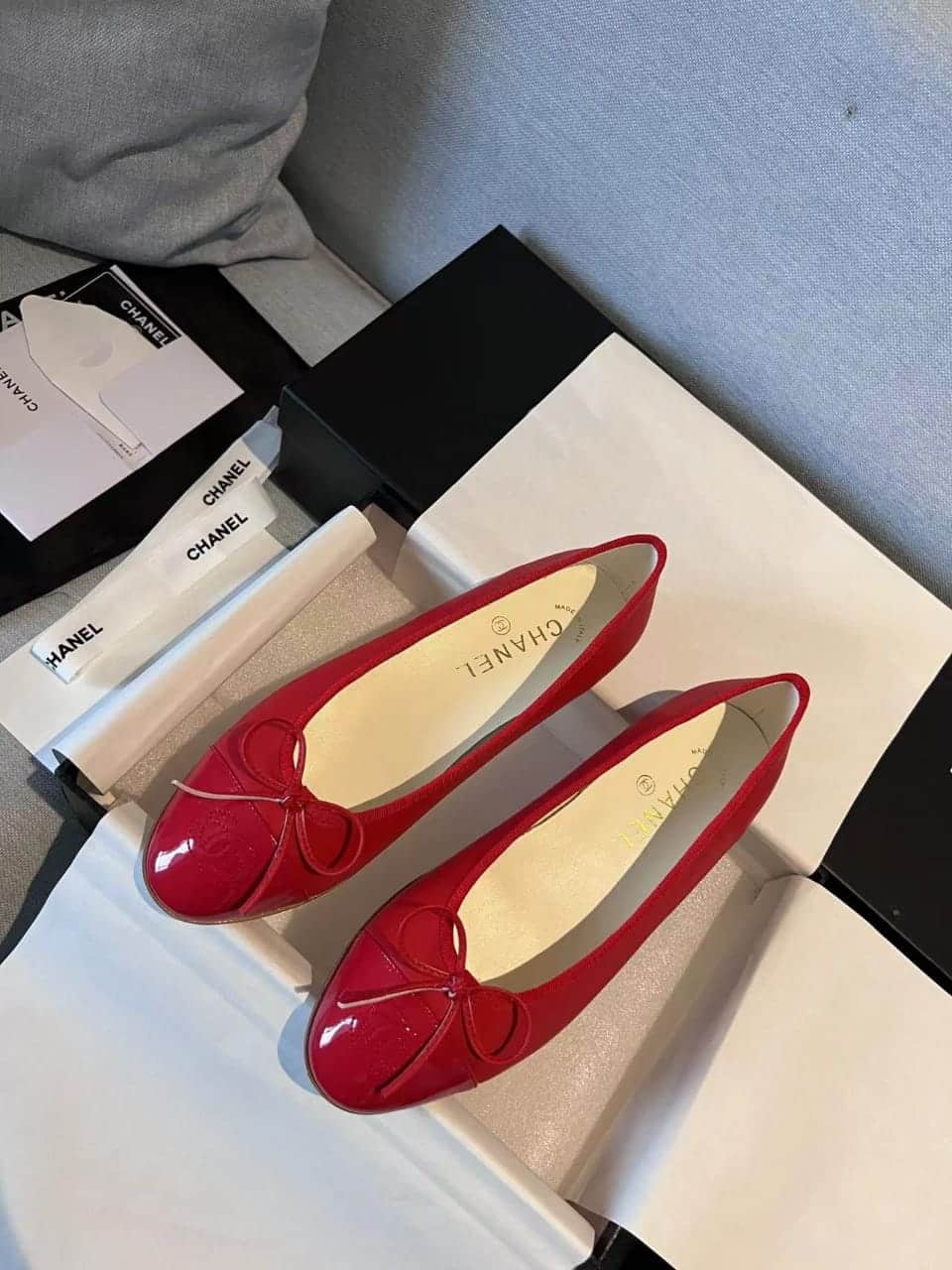 Chanel Cc Cap Toe Ballet Flats In Light Red Patent Leather - Image 2