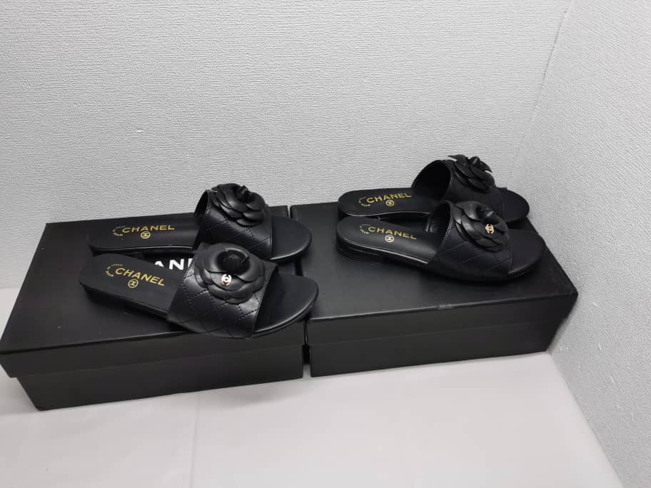 Chanel Camellia Leather Slides Black - Image 4