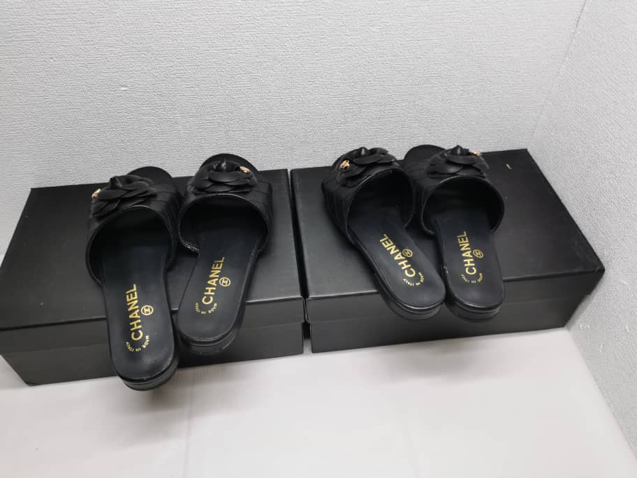 Chanel Camellia Leather Slides Black - Image 5