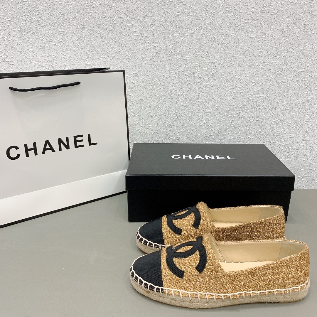 Chanel Cc Espadrilles Tweed Slip On Crinkled Beige - Image 3