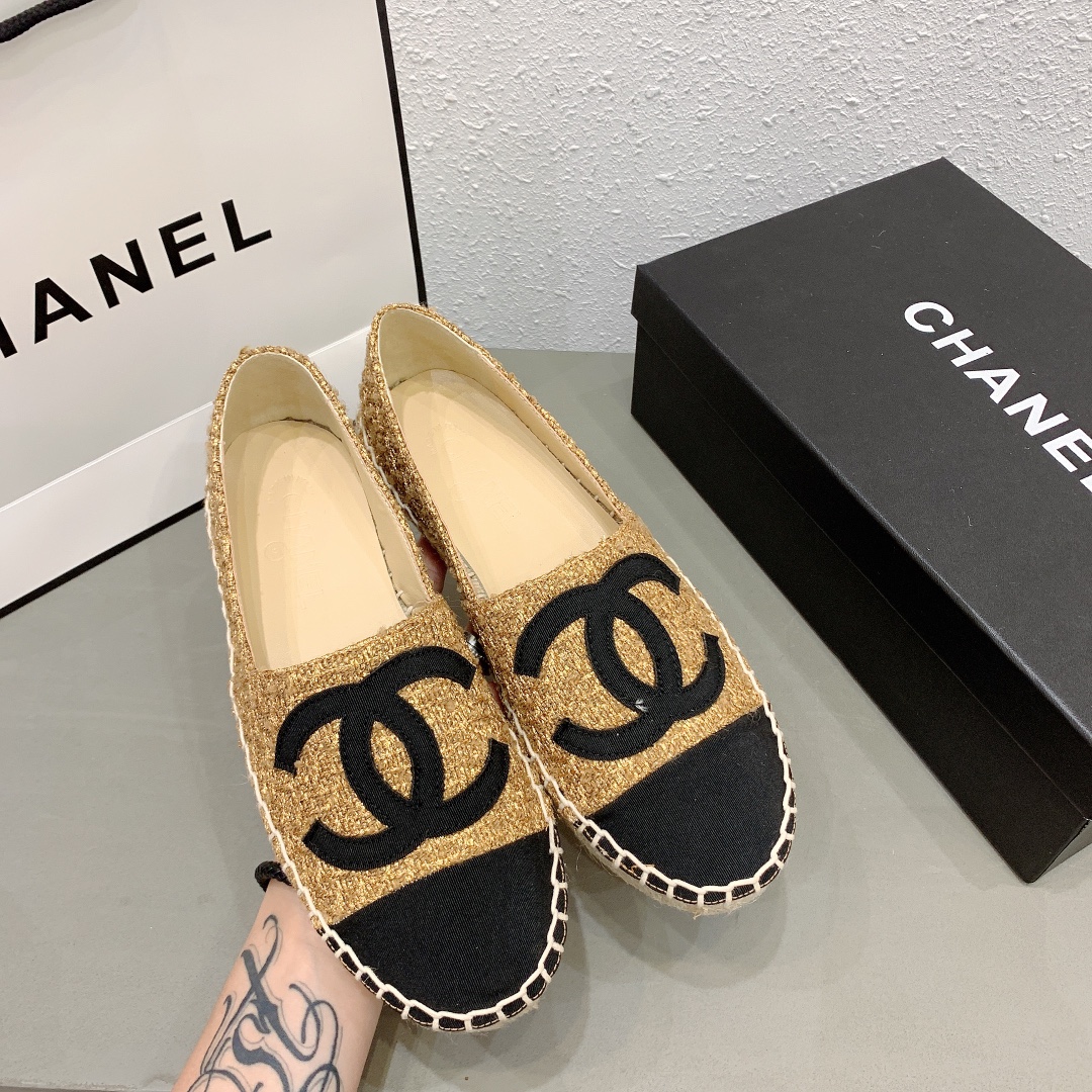 Chanel Cc Espadrilles Tweed Slip On Crinkled Beige - Image 4