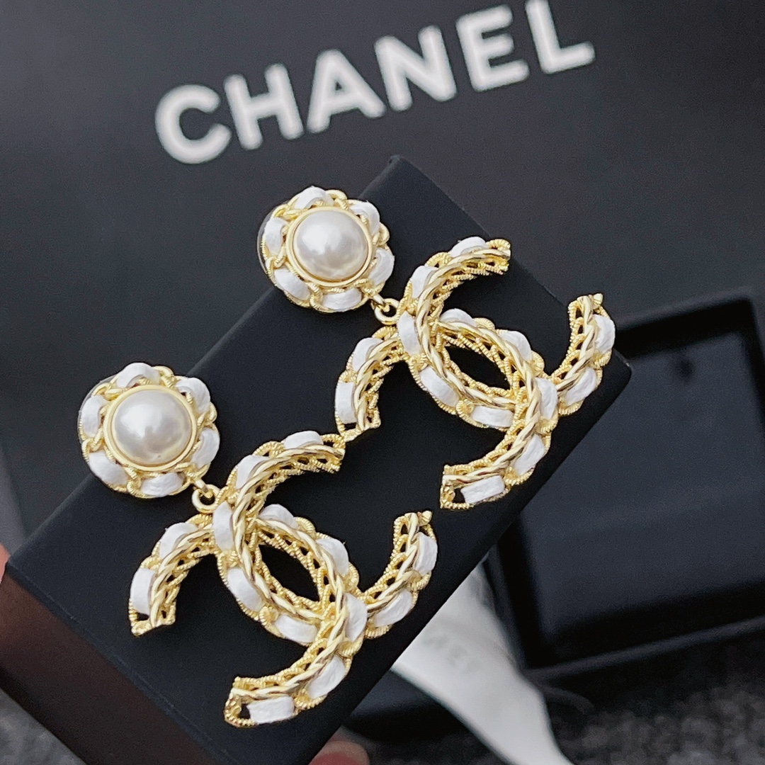 Chanel Cc With Red Flower Square Scarf Beige 90Cm - Image 7