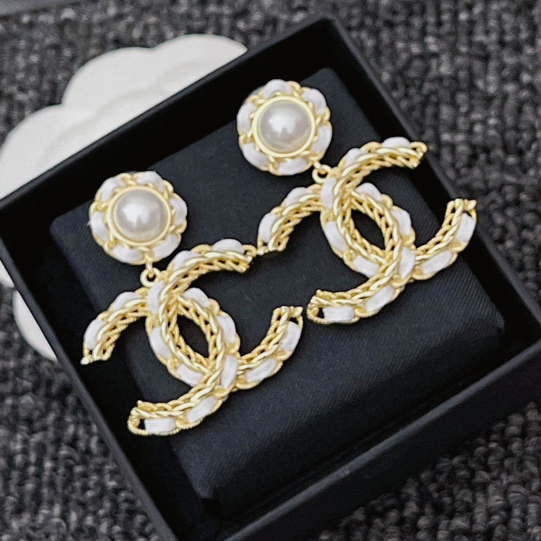 Chanel Cc With Red Flower Square Scarf Beige 90Cm - Image 5