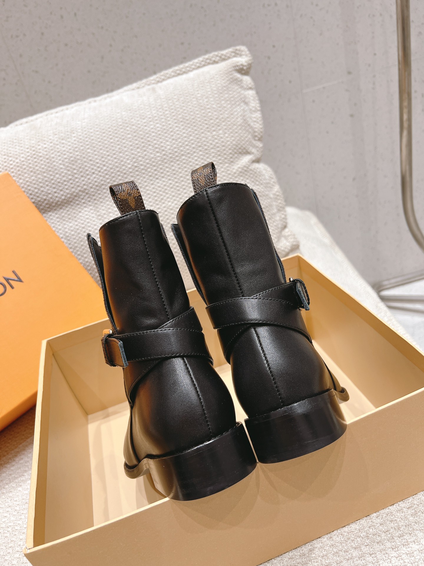 Louis Vuitton Laureate Platform Desert Boot Brown - Image 3