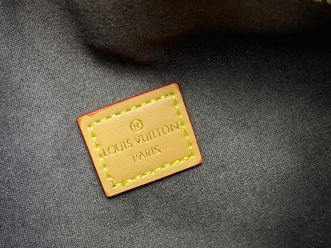 Louis Vuitton Side Trunk Monogram 21Cm - Image 3