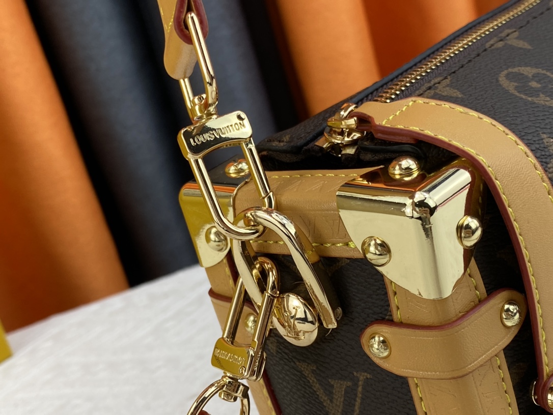 Louis Vuitton Side Trunk Monogram 21Cm - Image 4