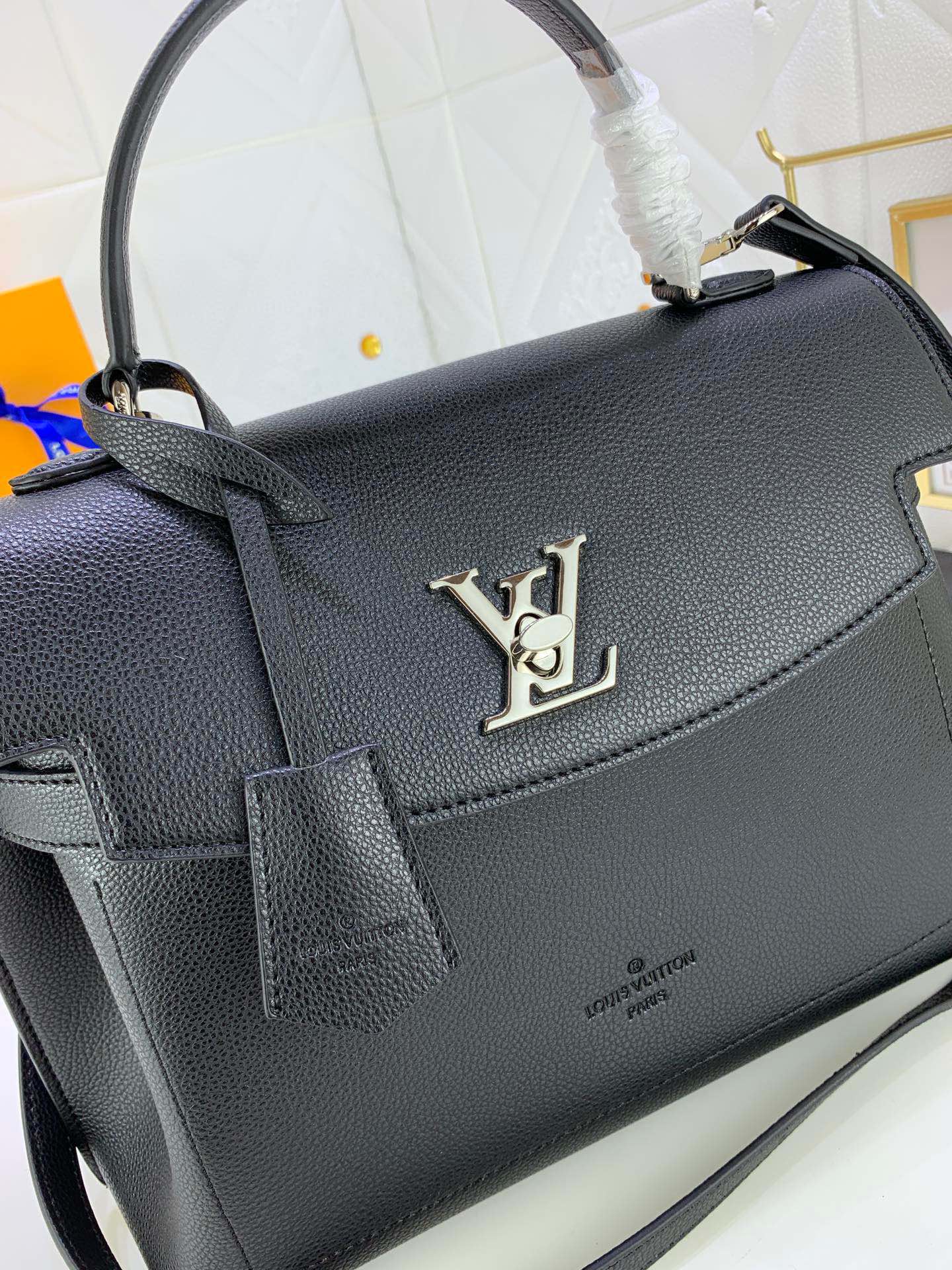 Louis Vuitton Lockme Ever Black 23Cm M51395 - Image 10