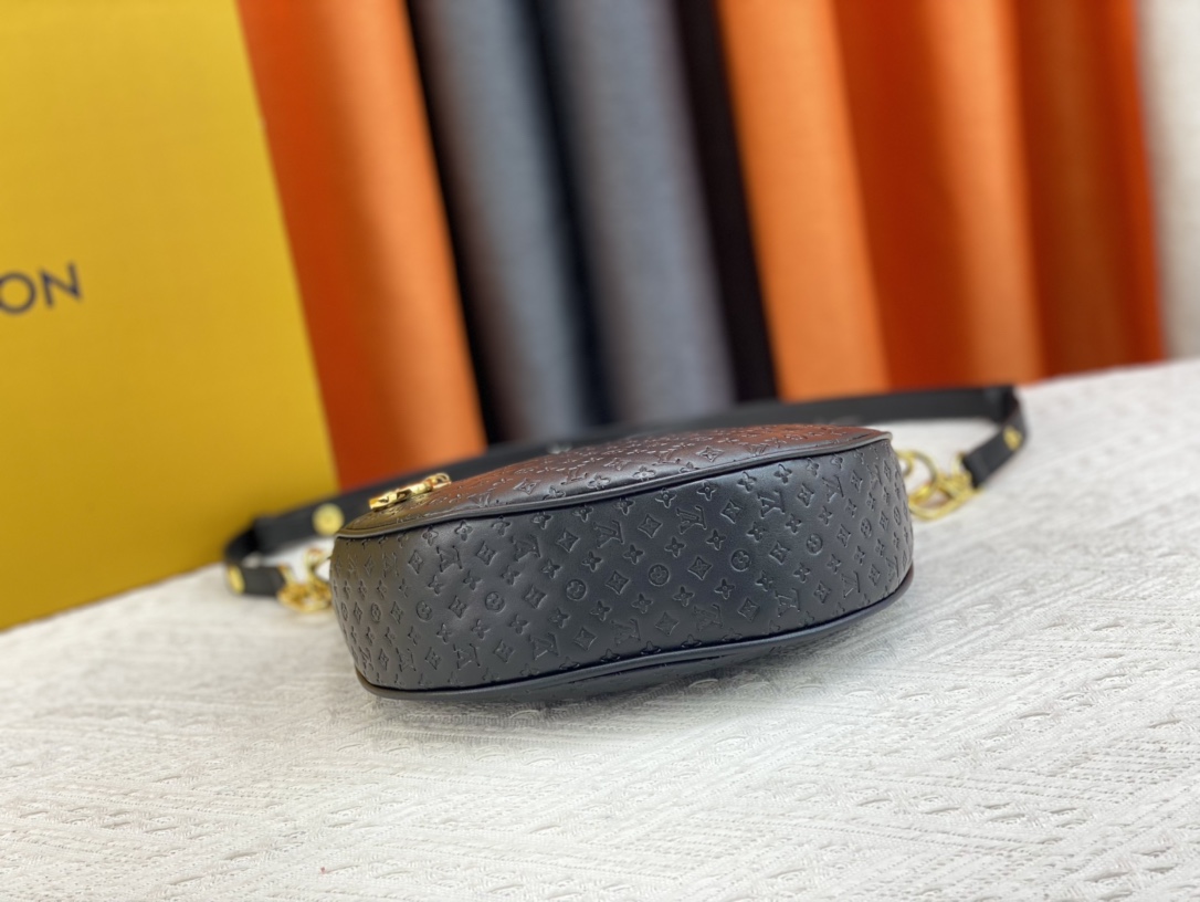 Louis Vuitton Loop Baguette Bag Black 23Cm M22591 - Image 6