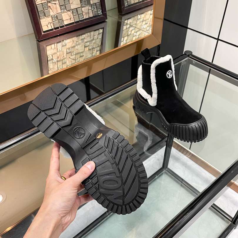 Dior Women D Fame Heeled Ankle Boot Suede Calfskin Black - Image 5