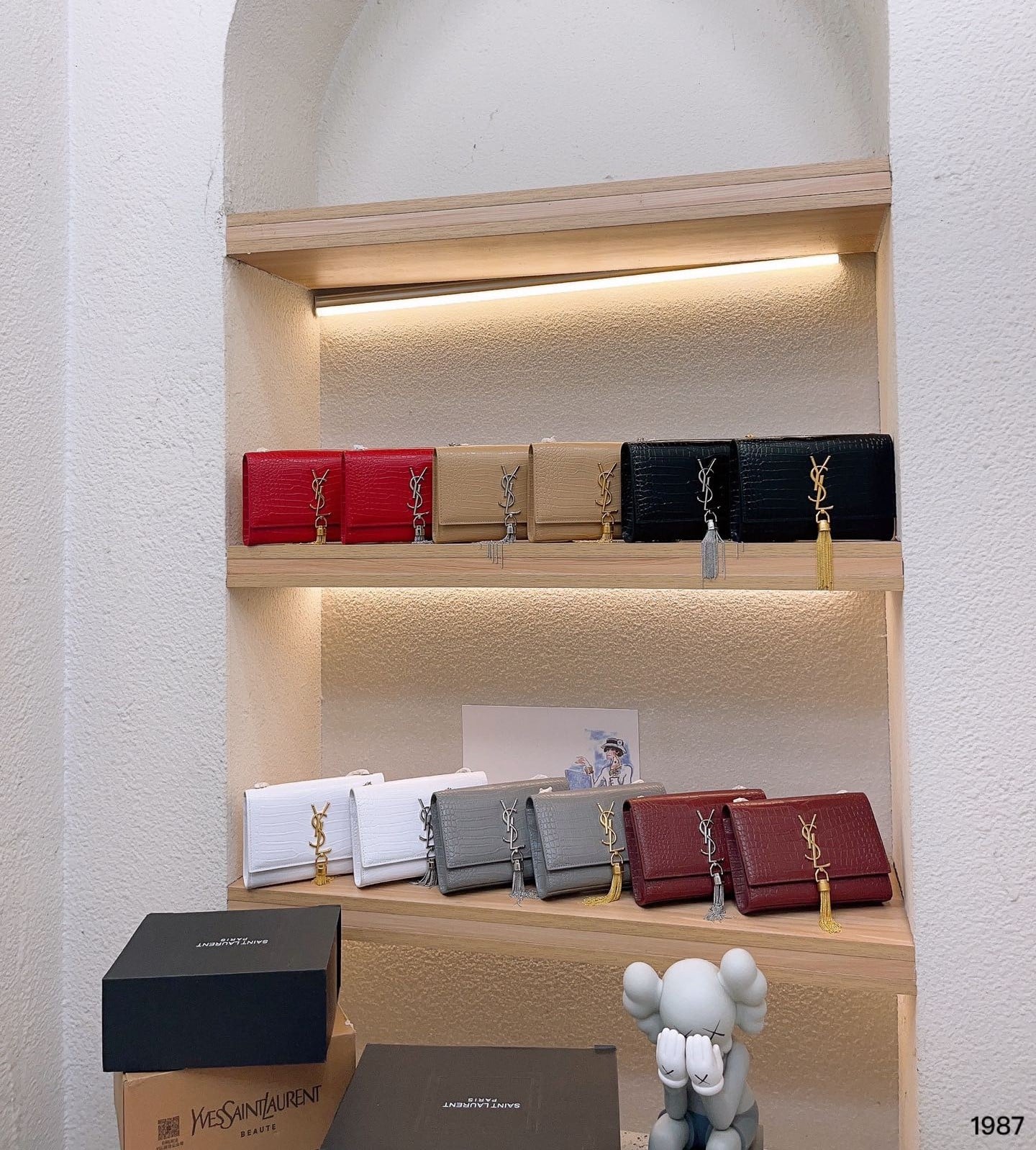 Saint Laurent Kate Monogram Shoulder Bag Crocodile Gray 20Cm - Image 2