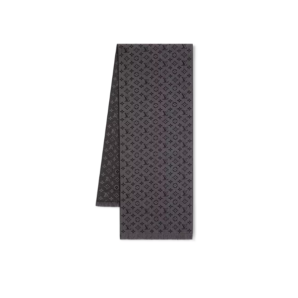 Louis Vuitton Monogram Classic scarf