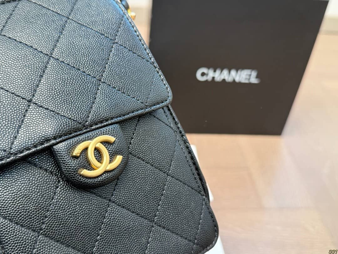 Chanel 25 Small Handbag - Image 4