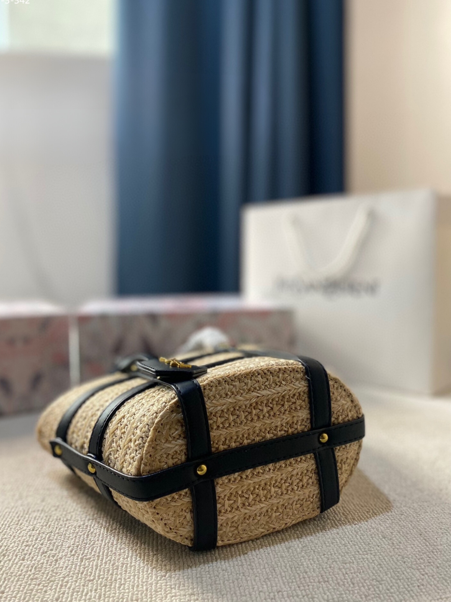 Saint Laurent Medium Panier Harness Raffia Tote Beige 17Cm - Image 6