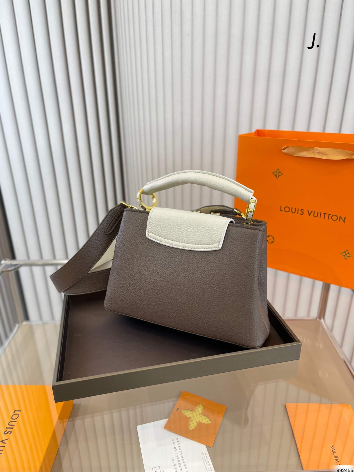 Louis Vuitton Capucines Mm Brown M59516 - Image 2