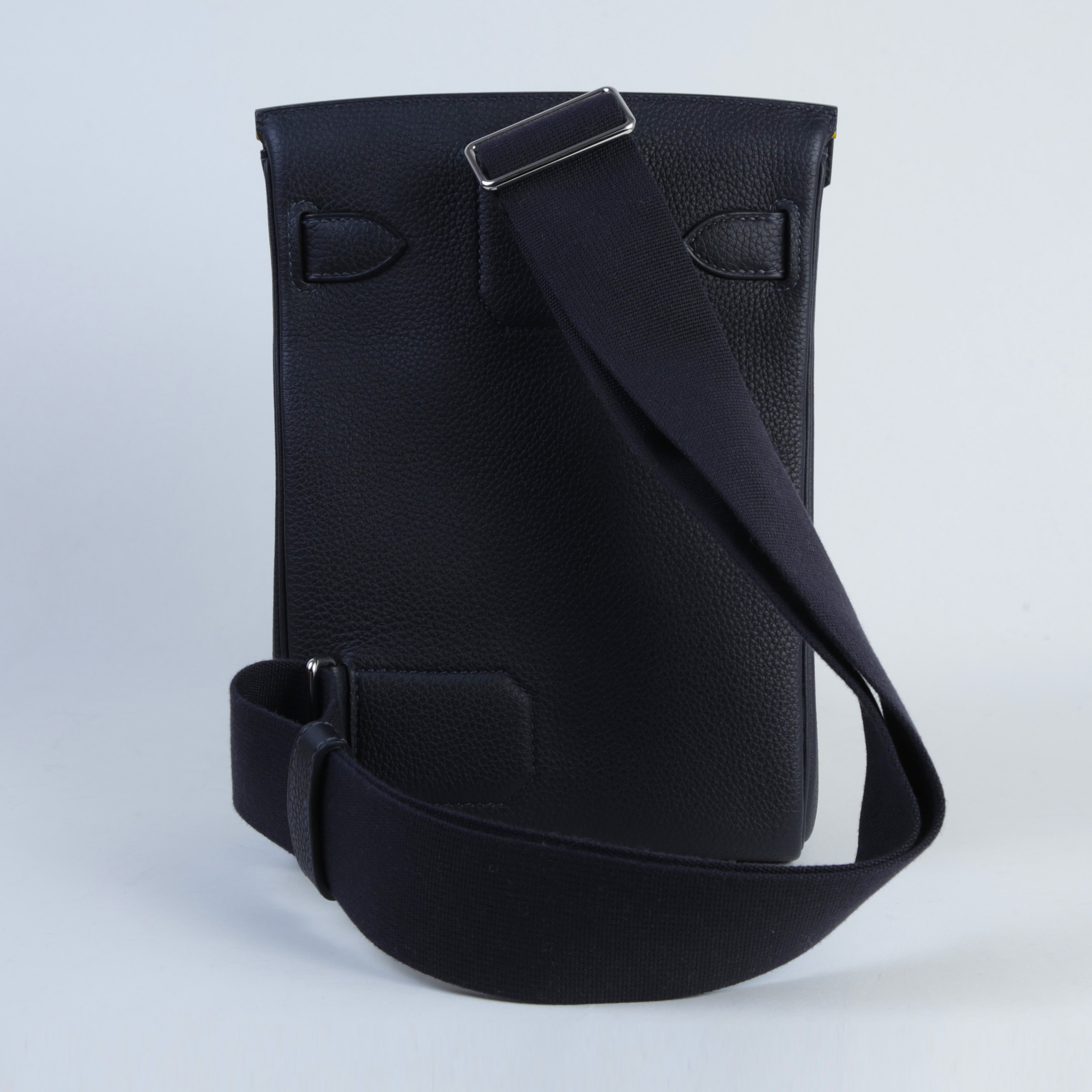 Hermès Hac A Dos PM Vert Fonce Togo Palladium Hardware - Image 3