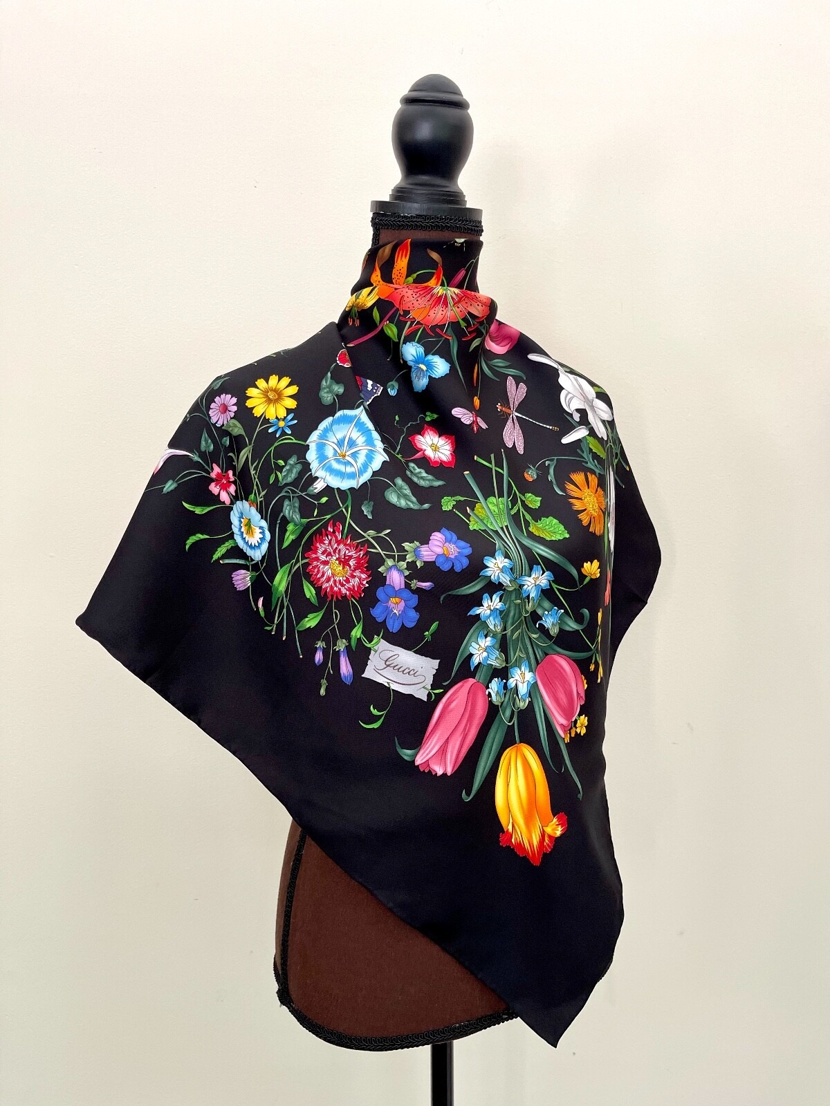 Gucci Scarf Flora Print Black Multicolor Silk - Image 2