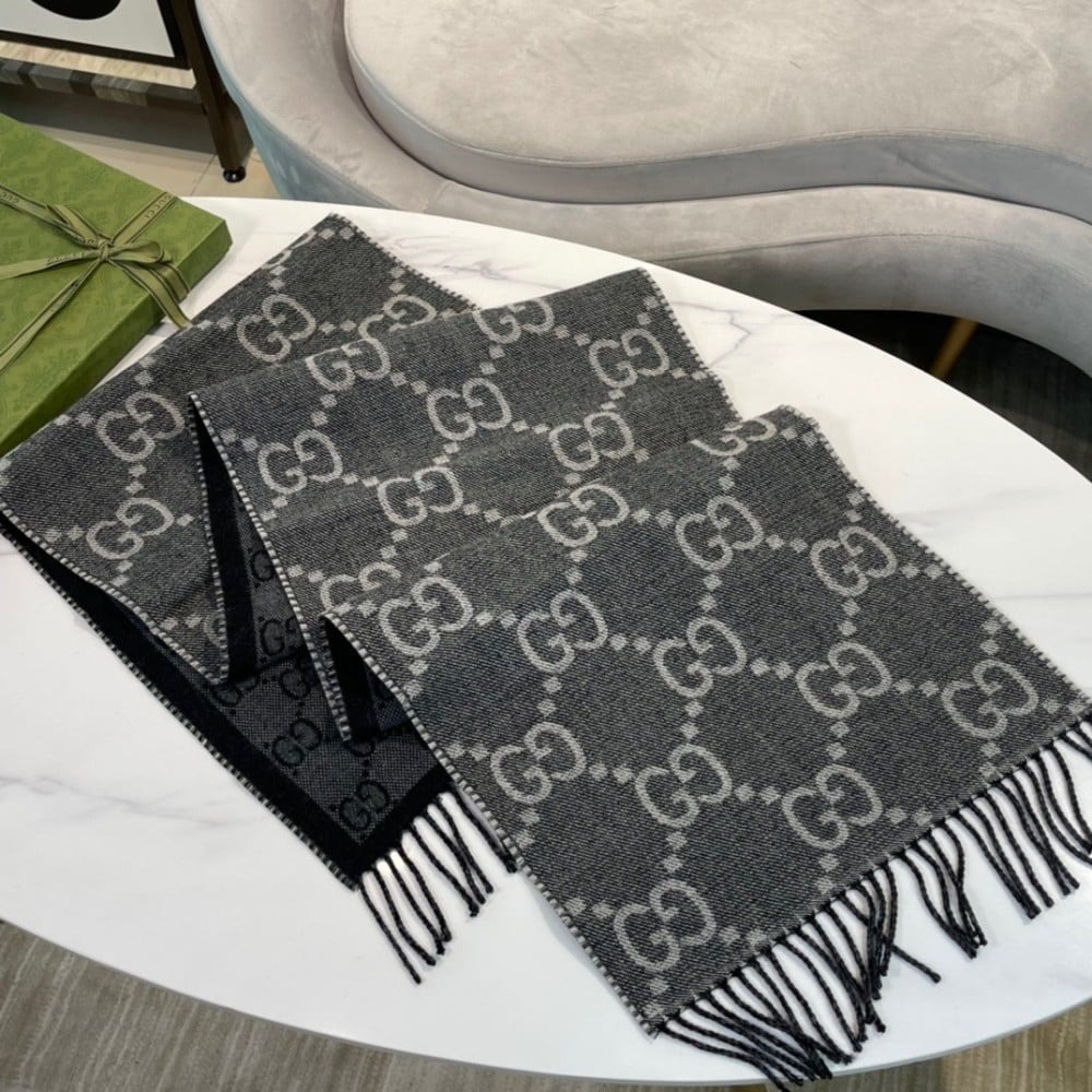 Gucci GG Pattern Jacquard Scarf - Image 5