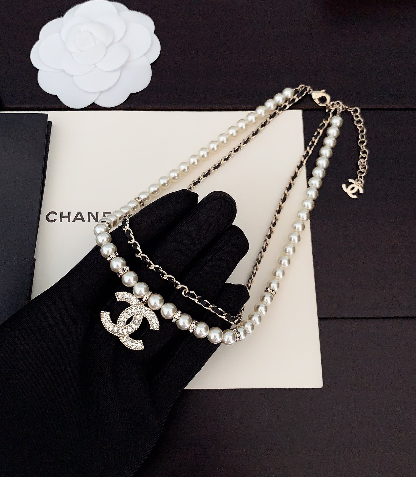Chanel CC Diamond Pearl Double Layer Necklace - Image 2