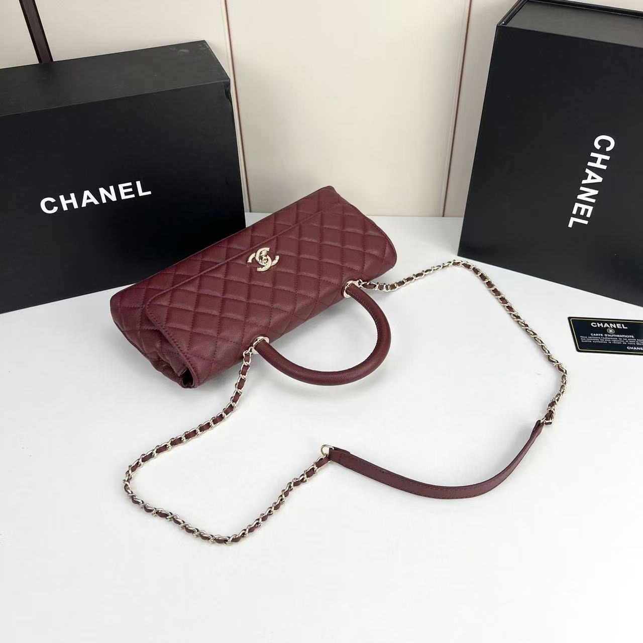 Chanel Caviar Quilted Maxi East West Coco Handle Flap Burgundy - Image 4