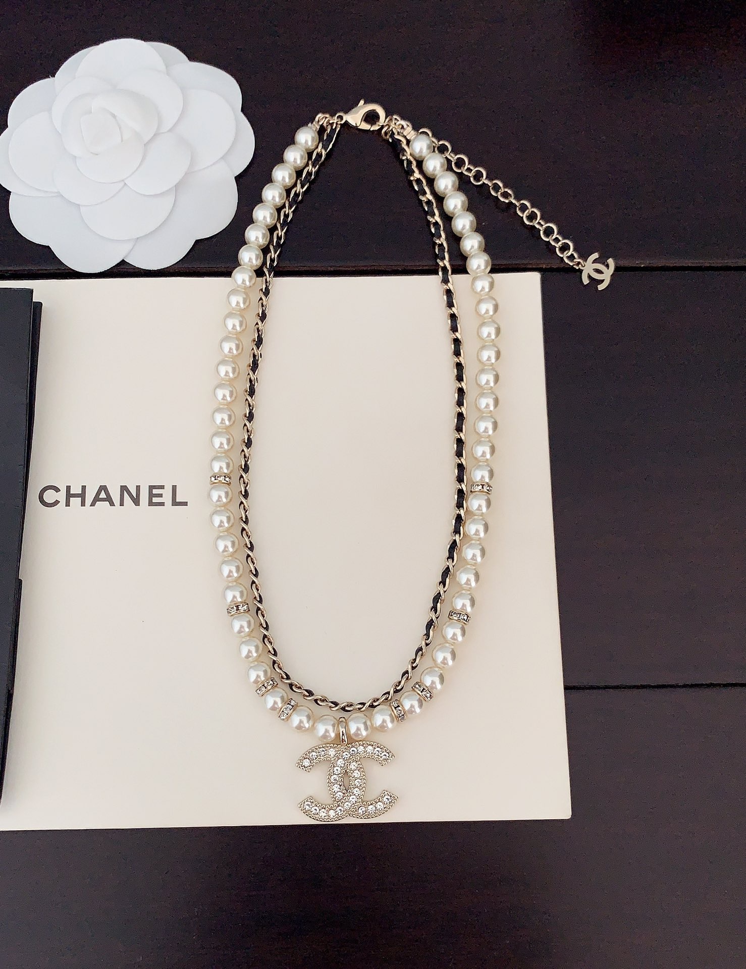 Chanel CC Diamond Pearl Double Layer Necklace - Image 4