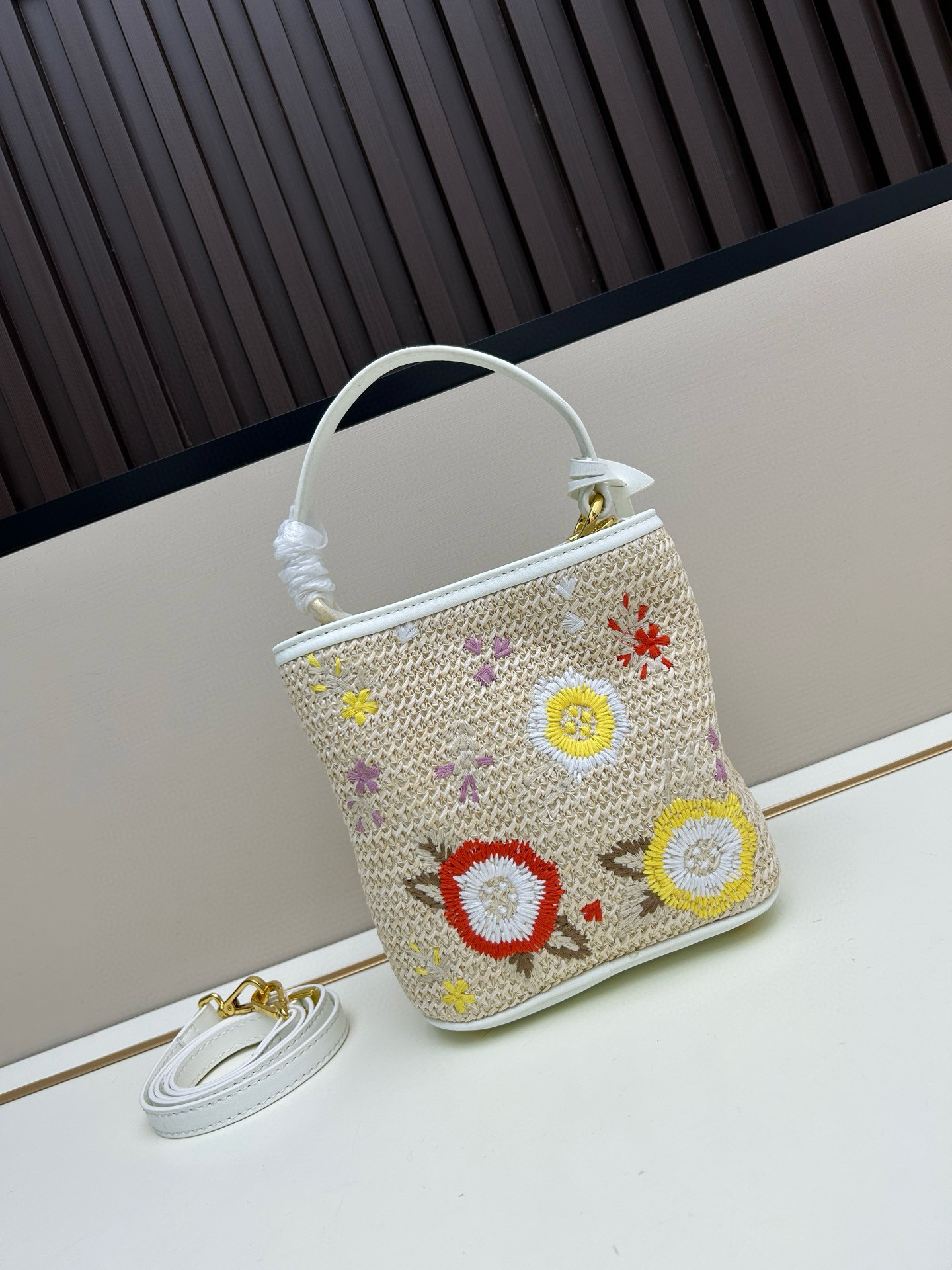 Prada Embroidered Floral Raffia Shoulder Bag In White - Image 7