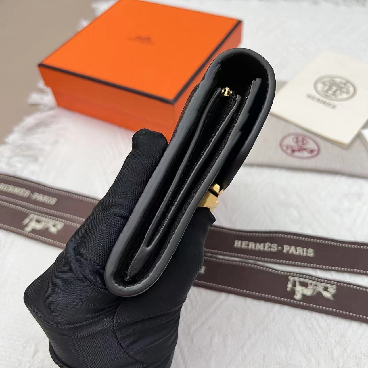 Hermès Constance Short Wallet Black Epsom Gold Hardware - Image 3