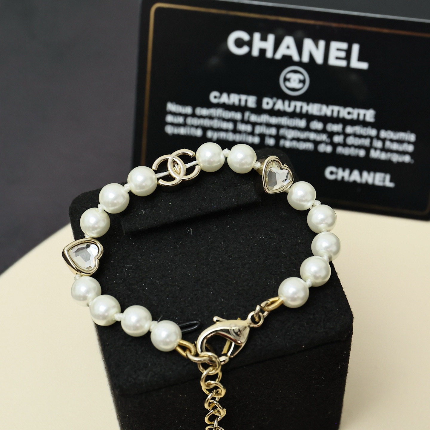 Chanel 25B Double C Heart Pearl Bracelet - Image 4