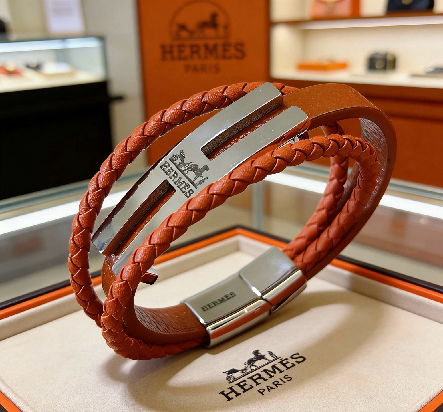 Hermès Tournis Tresse Bracelet In Gold Swift Leather - Image 7