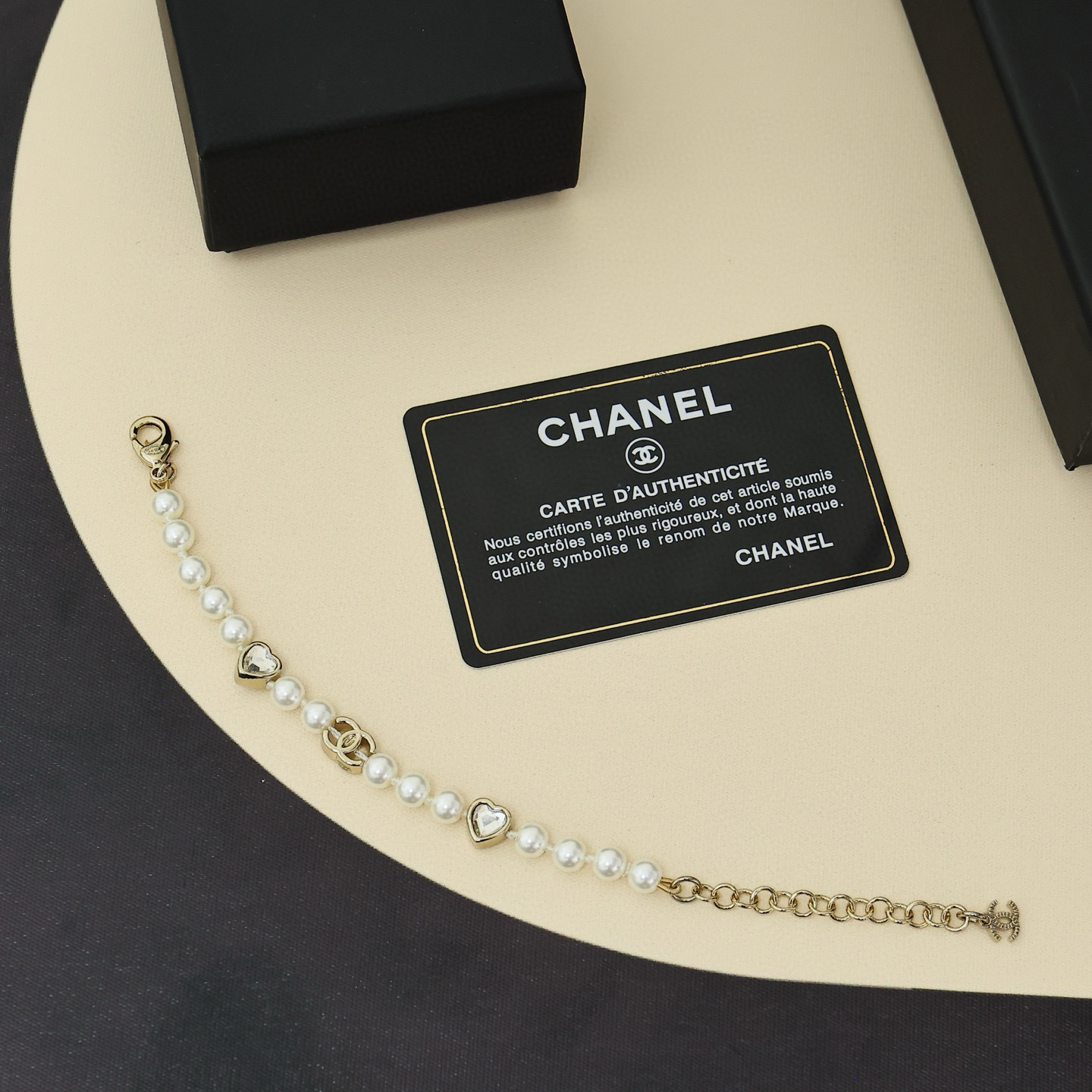 Chanel 25B Double C Heart Pearl Bracelet - Image 7