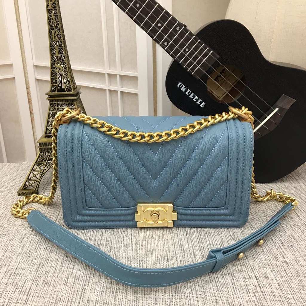 Chanel Medium Boy Bag Blue Chevron Caviar Gold Hardware - Image 5