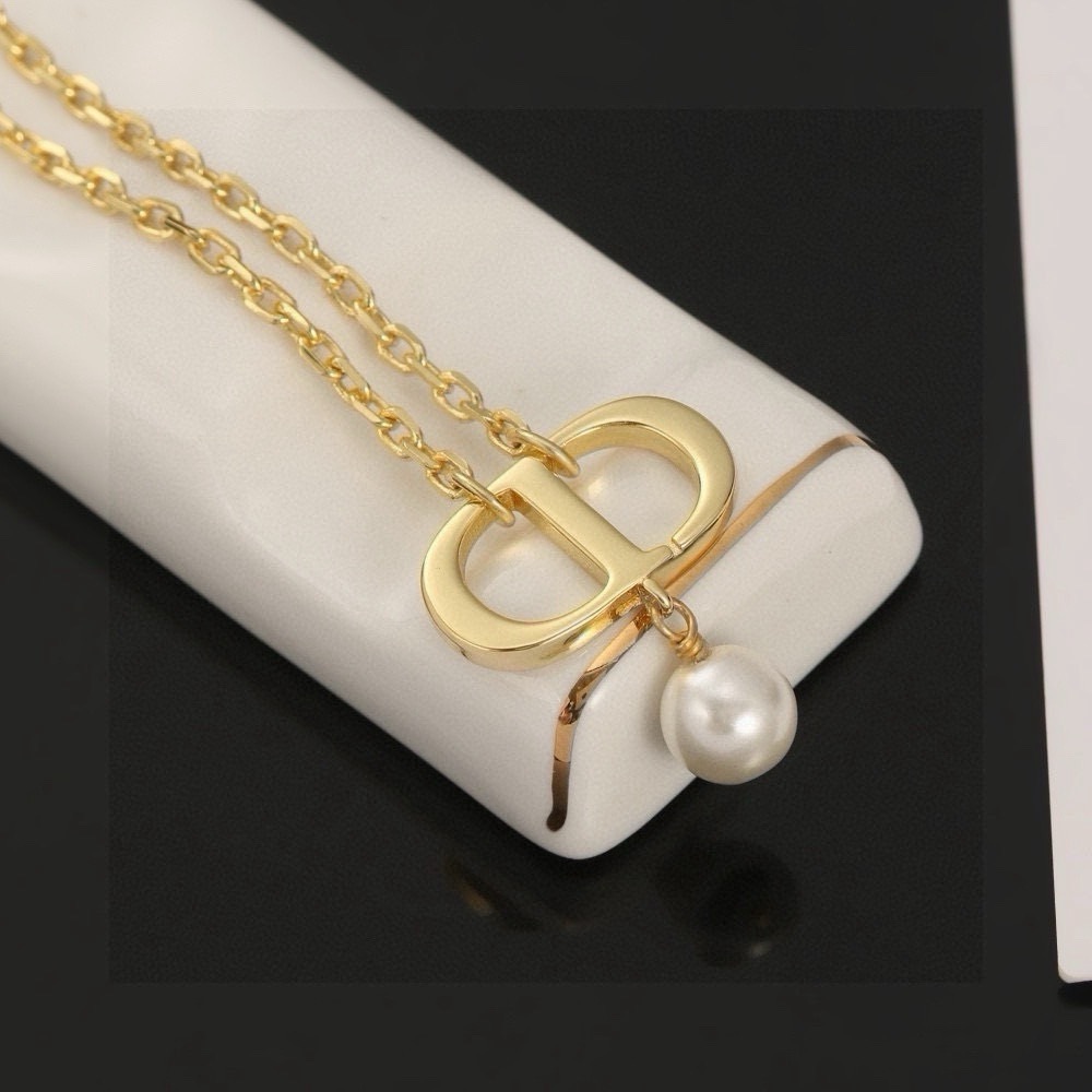 Dior Pearl Petit CD Necklace Gold - Image 4